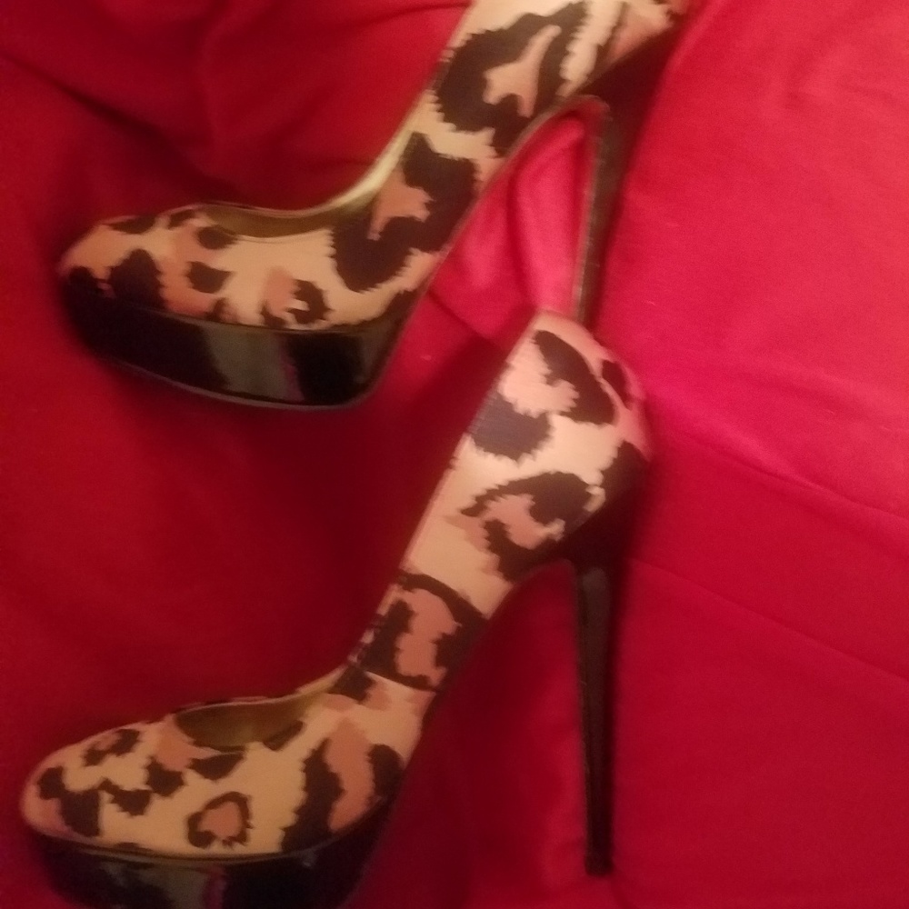 Bebe leopard print pumps - Picture 1 of 4
